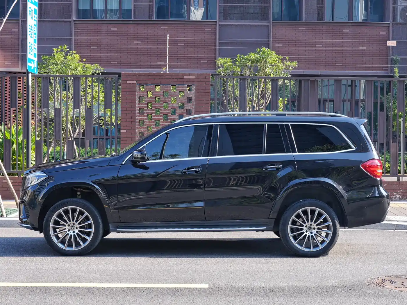 Mercedes-Benz GLS 2017 GLS 500 4MATIC фото 3