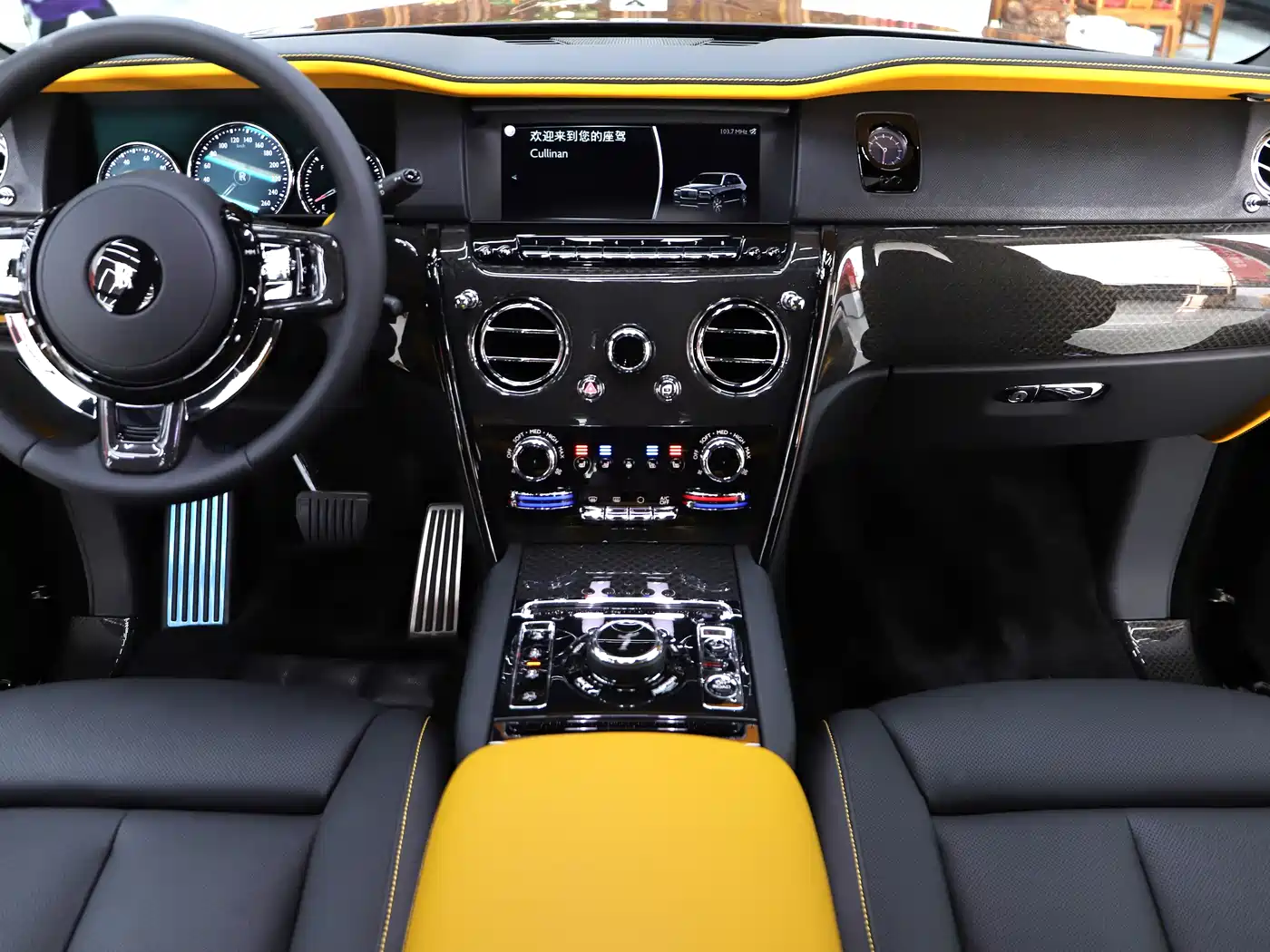 ROLLS-ROYCE CULLINAN