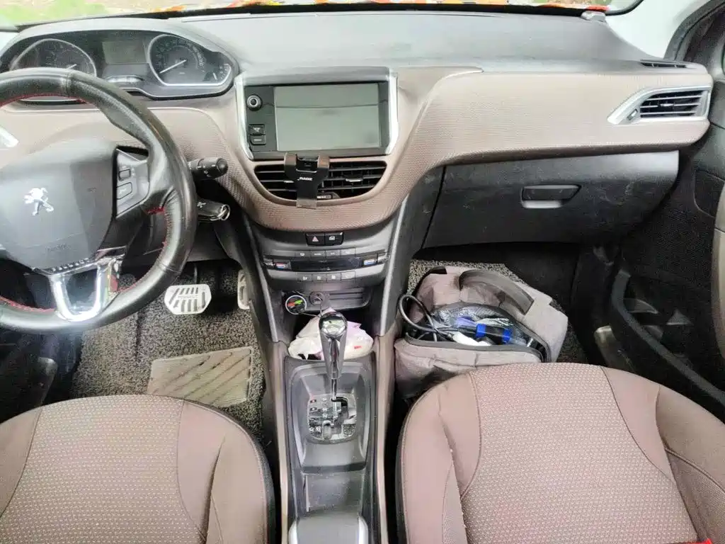 Peugeot 2008 2014 2014 1.6L Automatic Fashion Edition