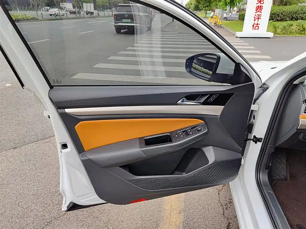 Volkswagen Bora 2023 200TSI DSG Yuexing PRO Edition фото 6