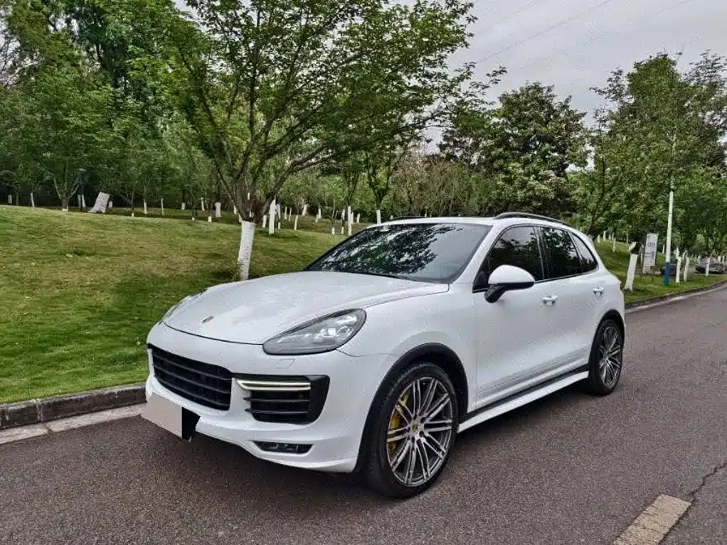 Фото 1 - Porsche Cayenne