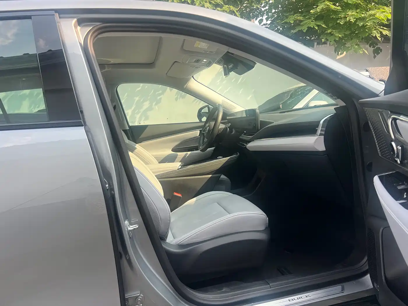 Buick E5 2023 2023 Premium Standard Range Edition