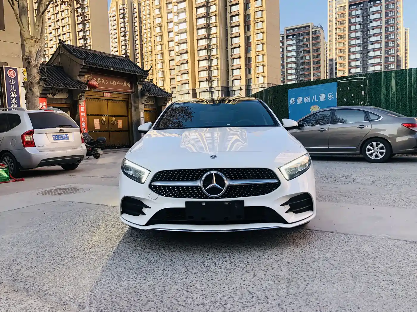 Mercedes-Benz A-Class 2021 A 200 L Sport Sedan Fashion Edition фото 2