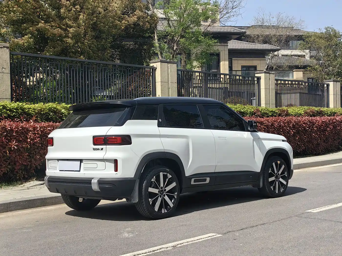 GEELY AUTOMOBILE GEELY ICON