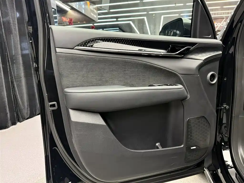 ZEEKR EXTREME KRYPTON 009