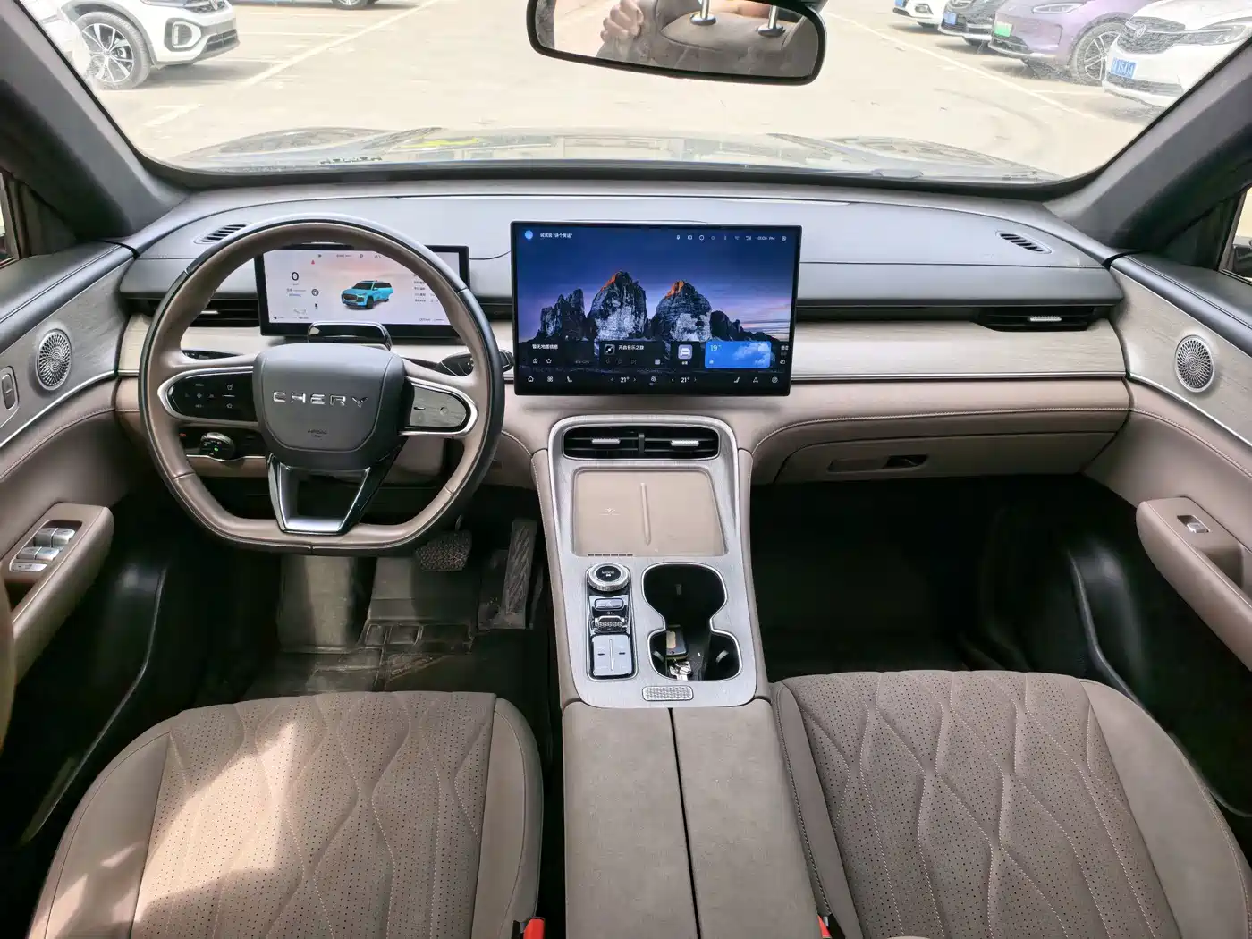 Chery Tiggo 8 PLUS 2024 2025 290TGDI DCT Premium 5-seater
