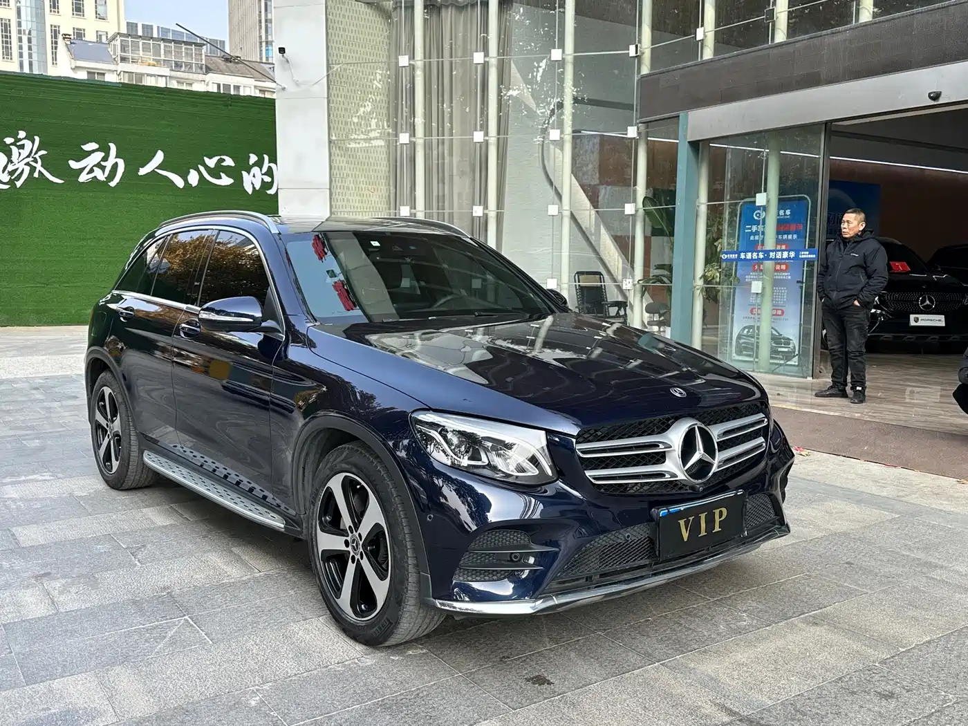 Mercedes-Benz GLC 2018 Facelift GLC 260 4MATIC Luxury фото 3