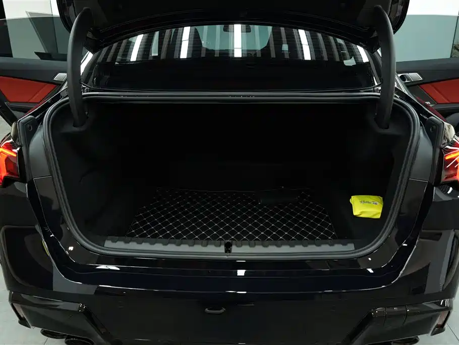 BMW M235L 2026 2025 M235L
