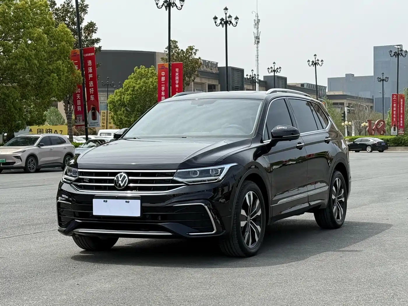 Volkswagen Tiguan L 2024 330TSI Automatic 2WD R-Line Premium Enjoyment Edition