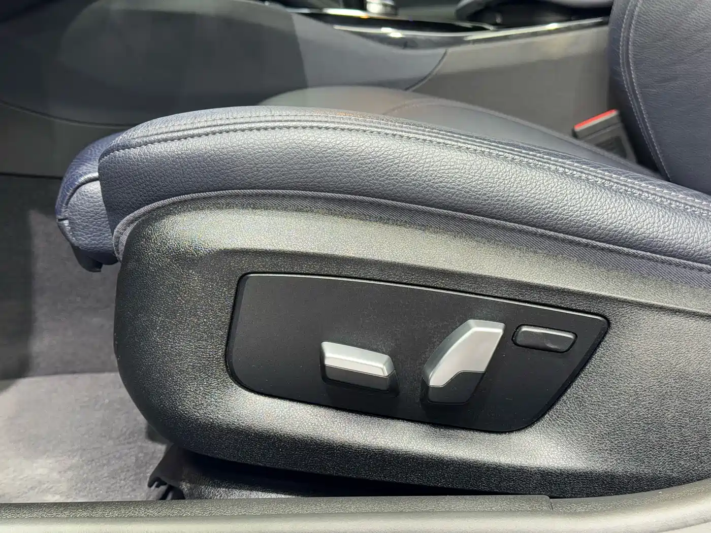 BMW 5 Series (Import) 2019 525i M Sport Package фото 14