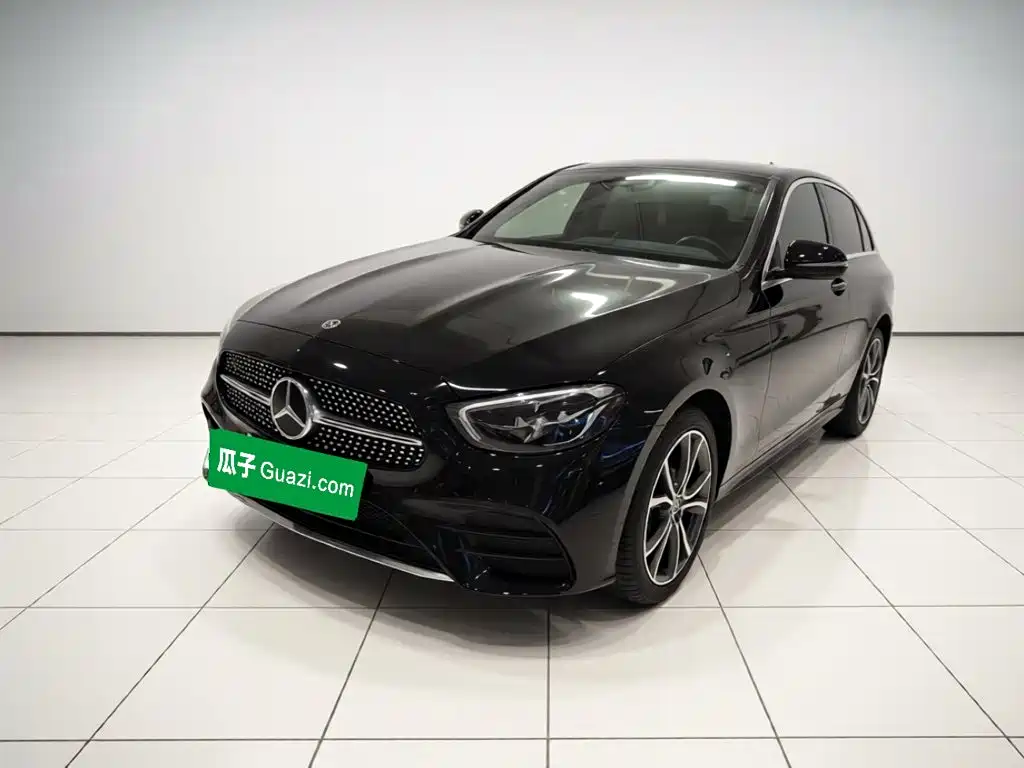 Фото 1 - Mercedes-Benz E-Class