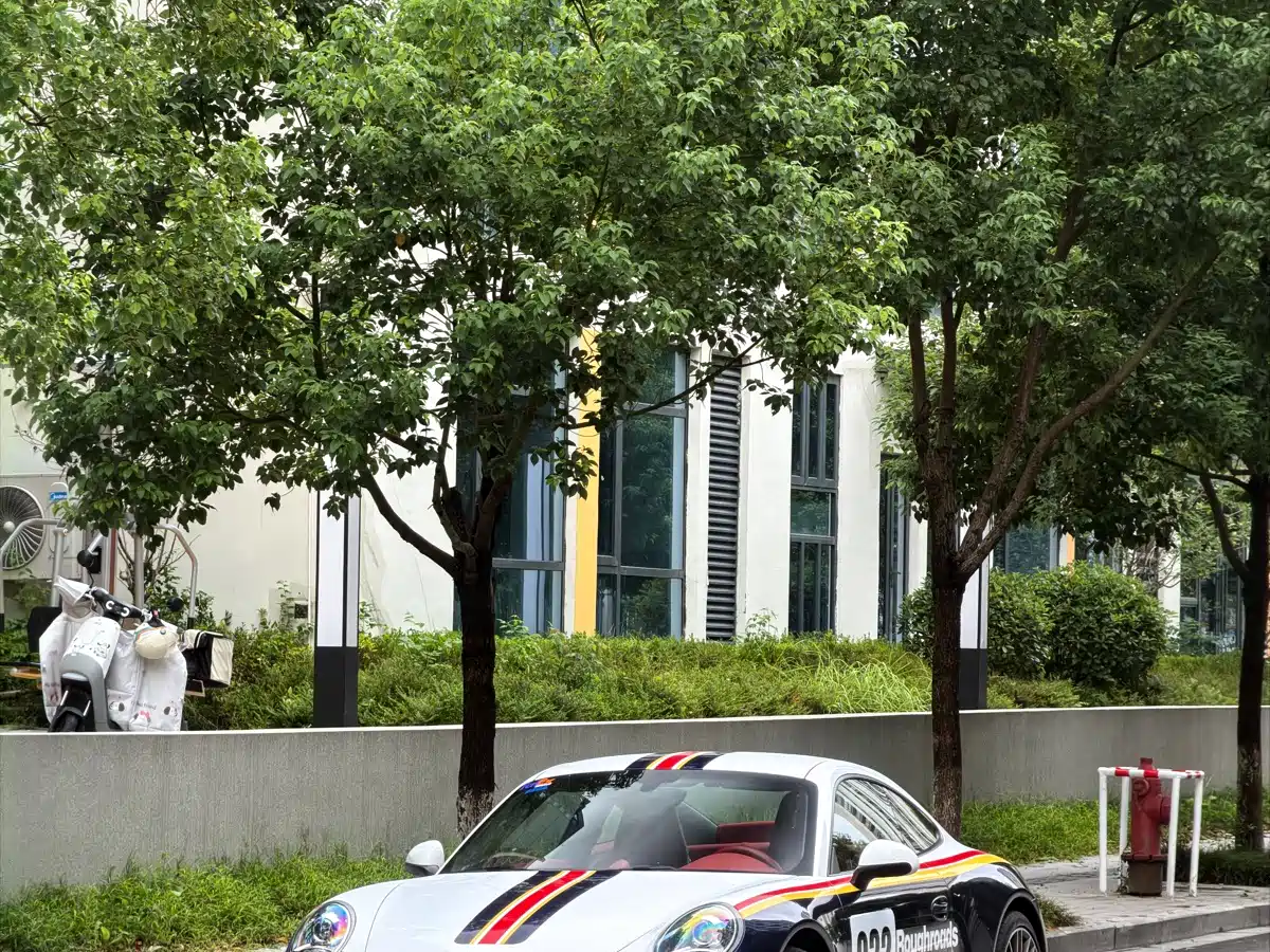 Photo 13 - Porsche 911