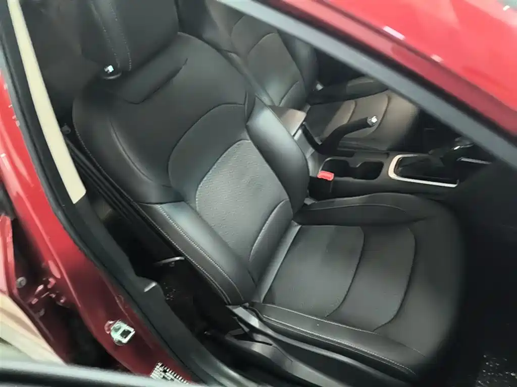 Chevrolet Cavalier 2019 320 Automatic Joy Edition фото 25