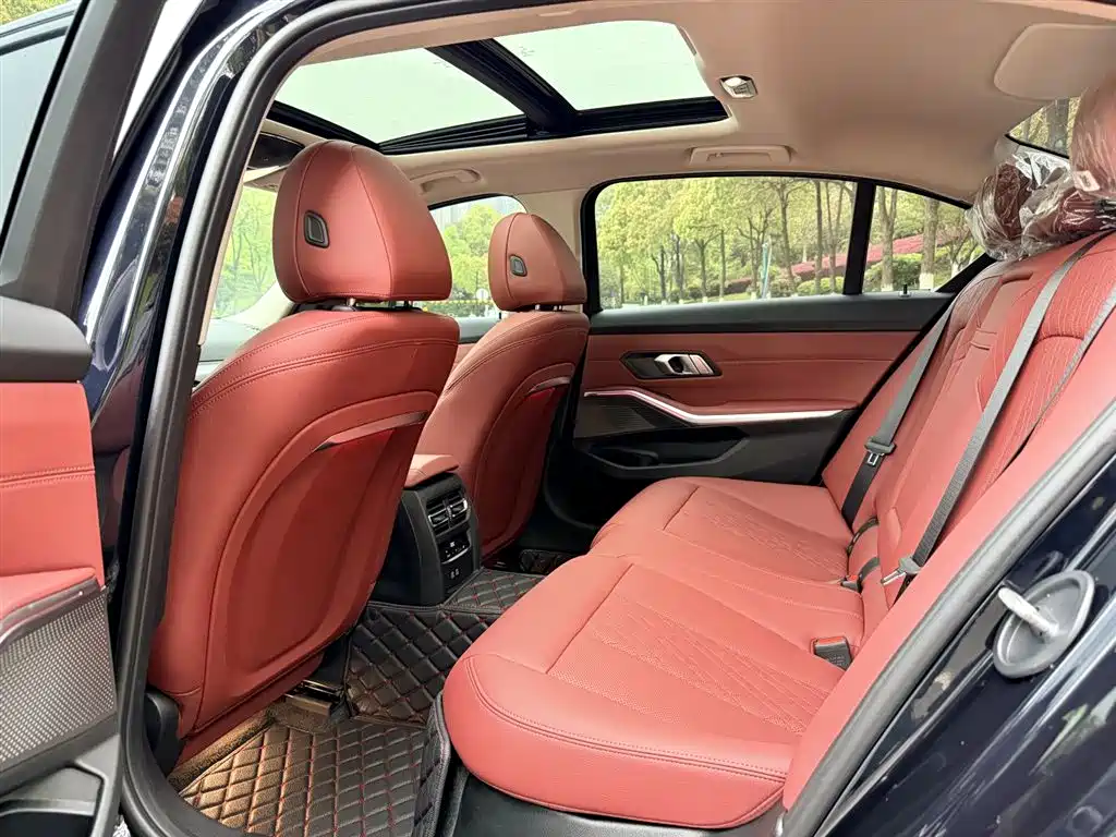 BMW 3 Series 2025 325Li M Sport Package фото 16