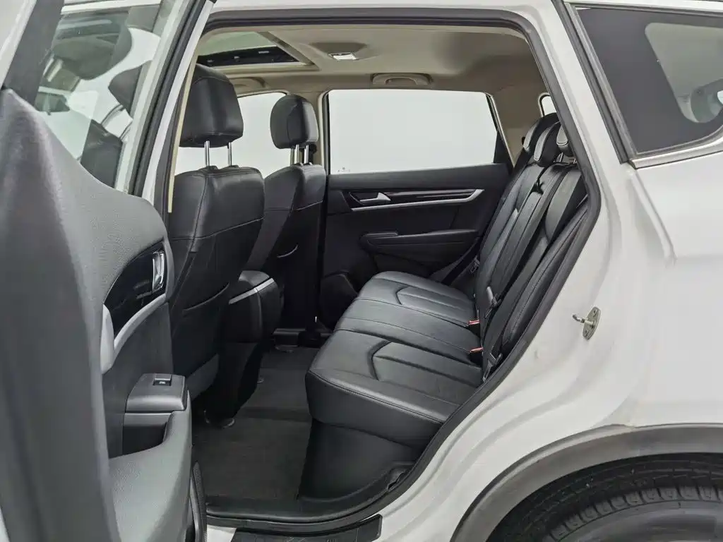 Dongfeng Aeolus Dongfeng Fengshen AX7 2015 2015 2.0L Manual Zhiyi Edition
