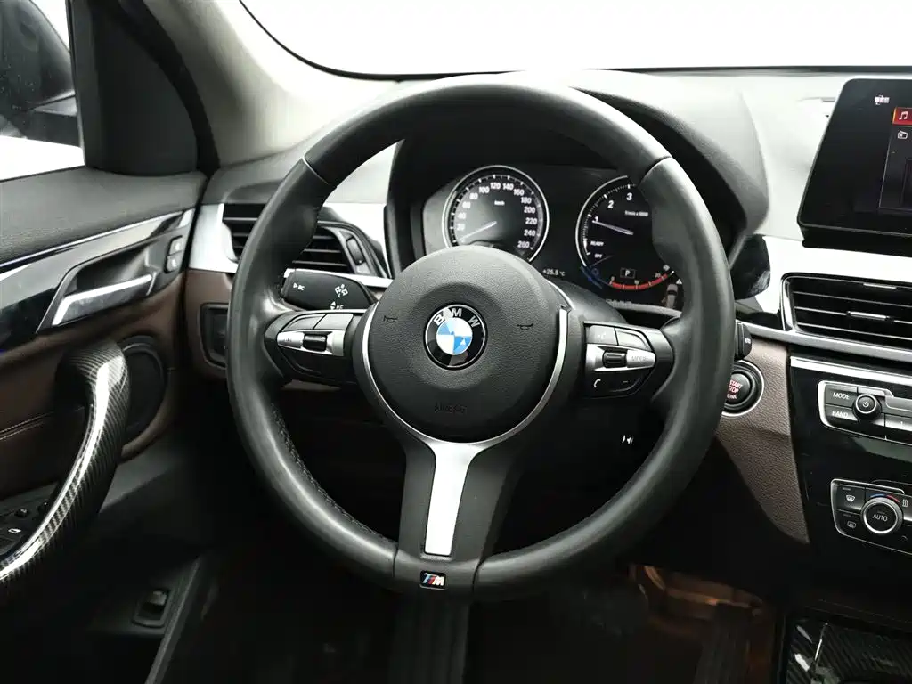 BMW X1 2020 sDrive20Li Premium Edition фото 17