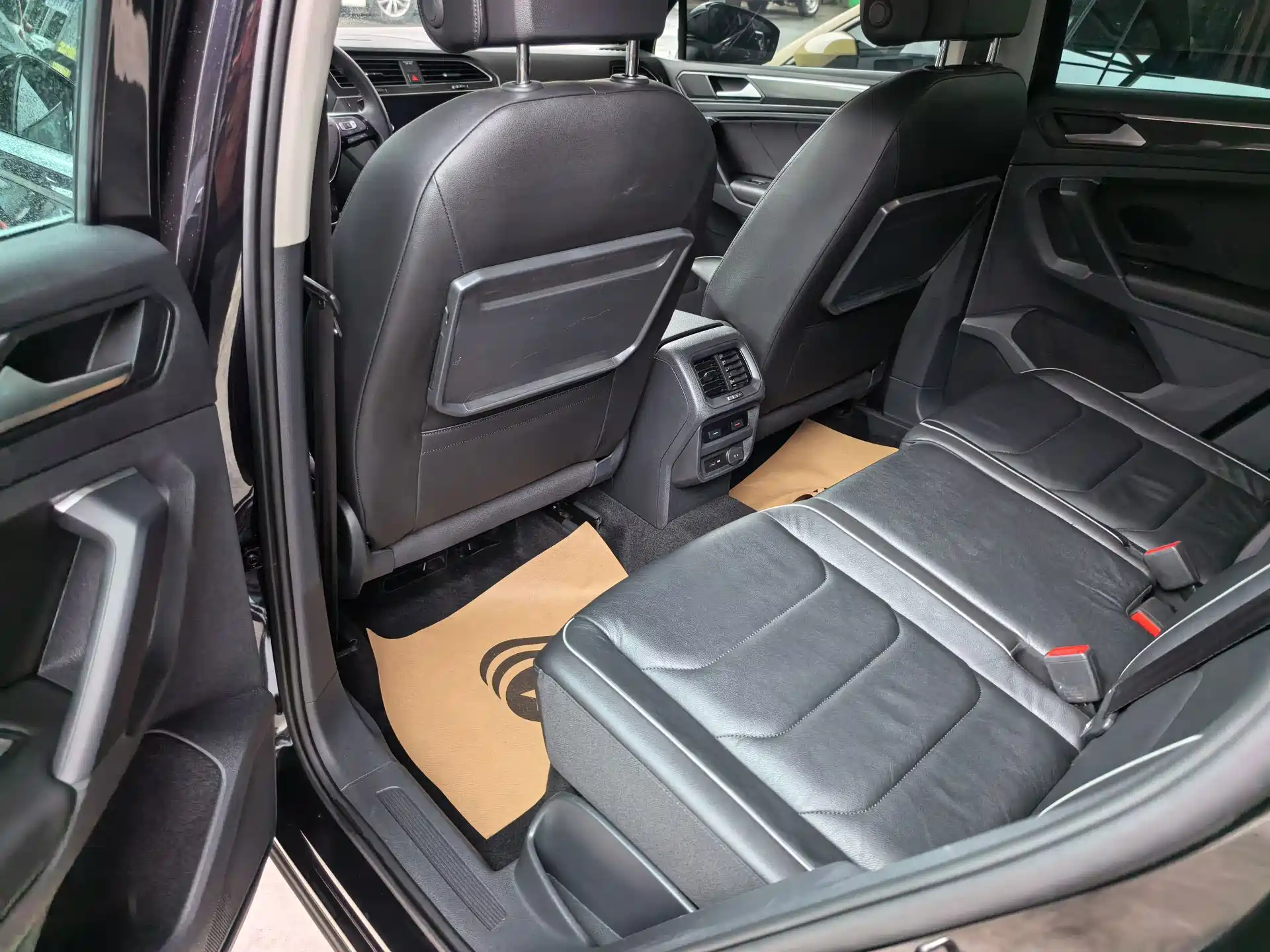 Фото 11 - Volkswagen Tiguan
