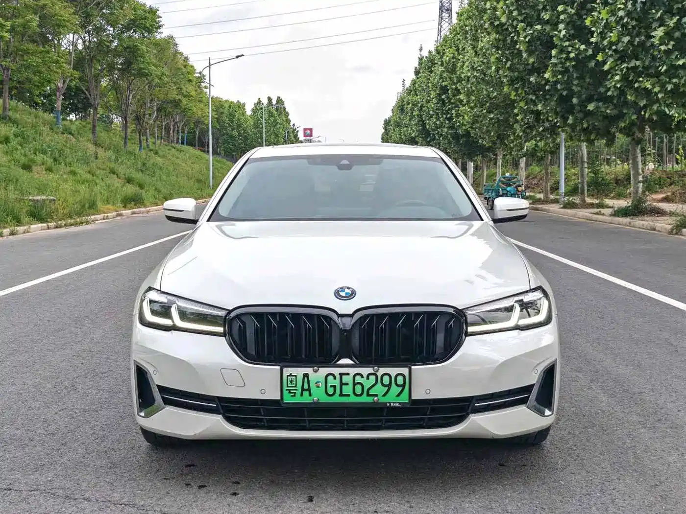 BMW 5 Series New Energy 2022 535Le Luxury Package фото 2