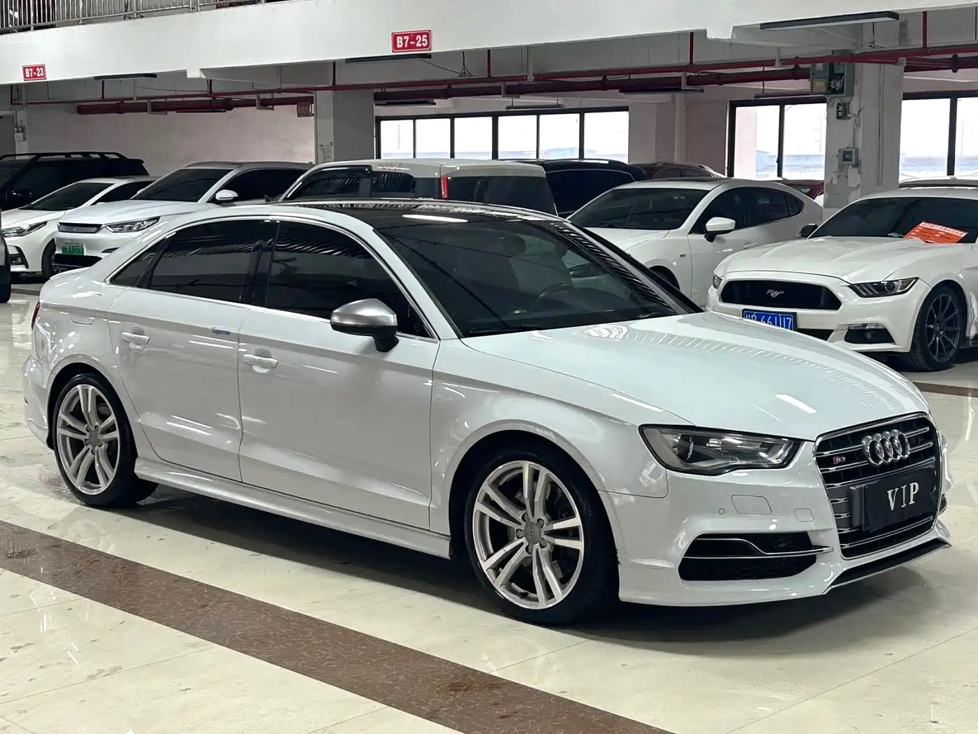 Audi S3 2015 S3 2.0T Limousine фото 3
