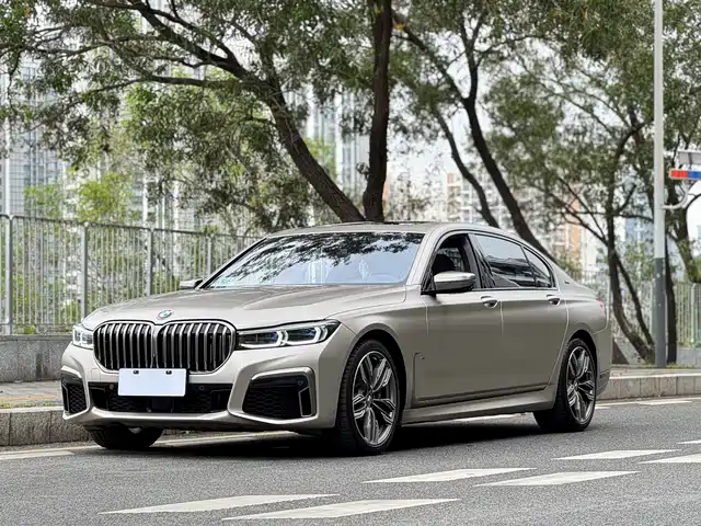 BMW 7 SERIES