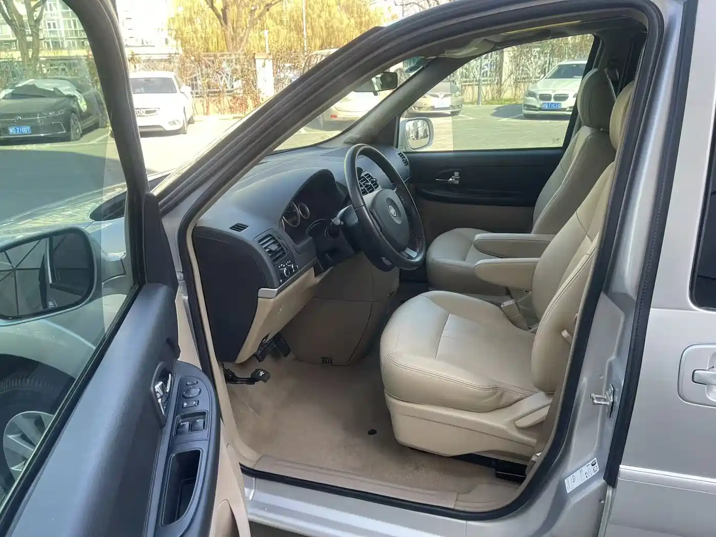 Buick GL8 2014 2.4L Executive Edition фото 10