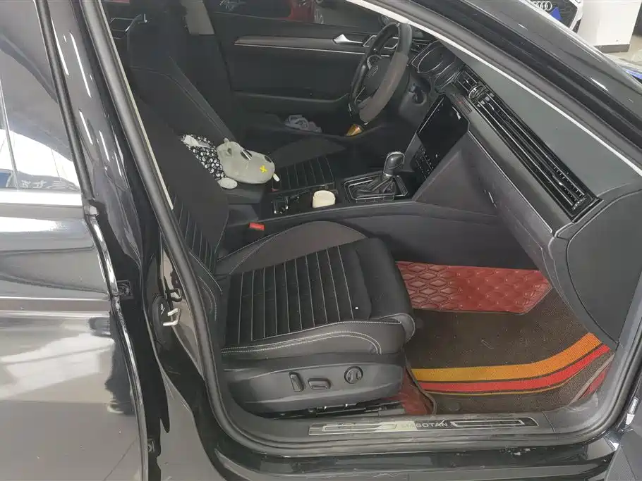 Volkswagen Magotan 2020 330TSI DSG Leading фото 8