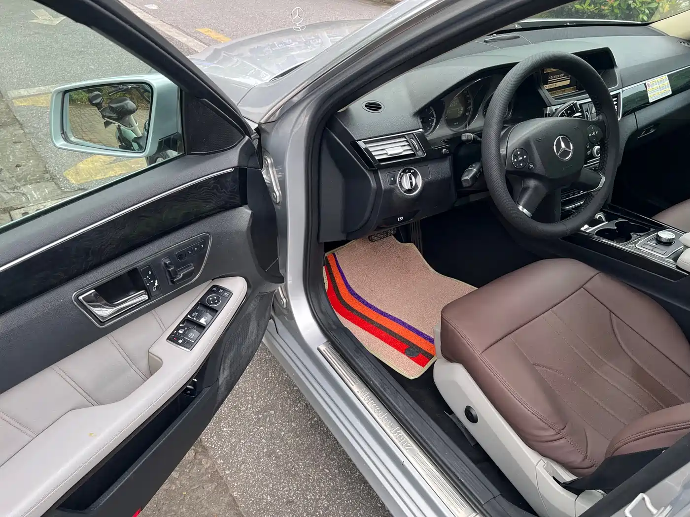 Mercedes-Benz E-Class 2011 E 300 L Fashion Premium фото 8