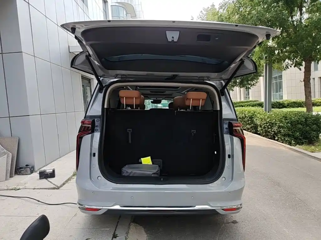 SAIC Maxus Dajia 9 2024 2024 Super Hybrid Ultra Long Range Forest Edition 7-Seater