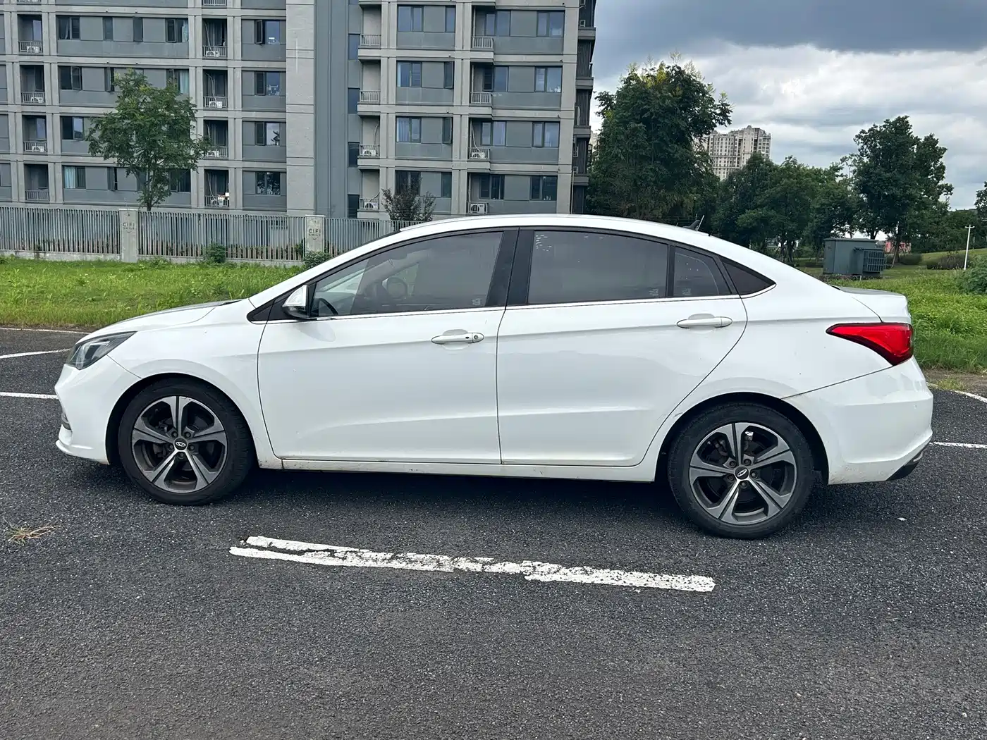 Photo 7 - Chery Arrizo 5