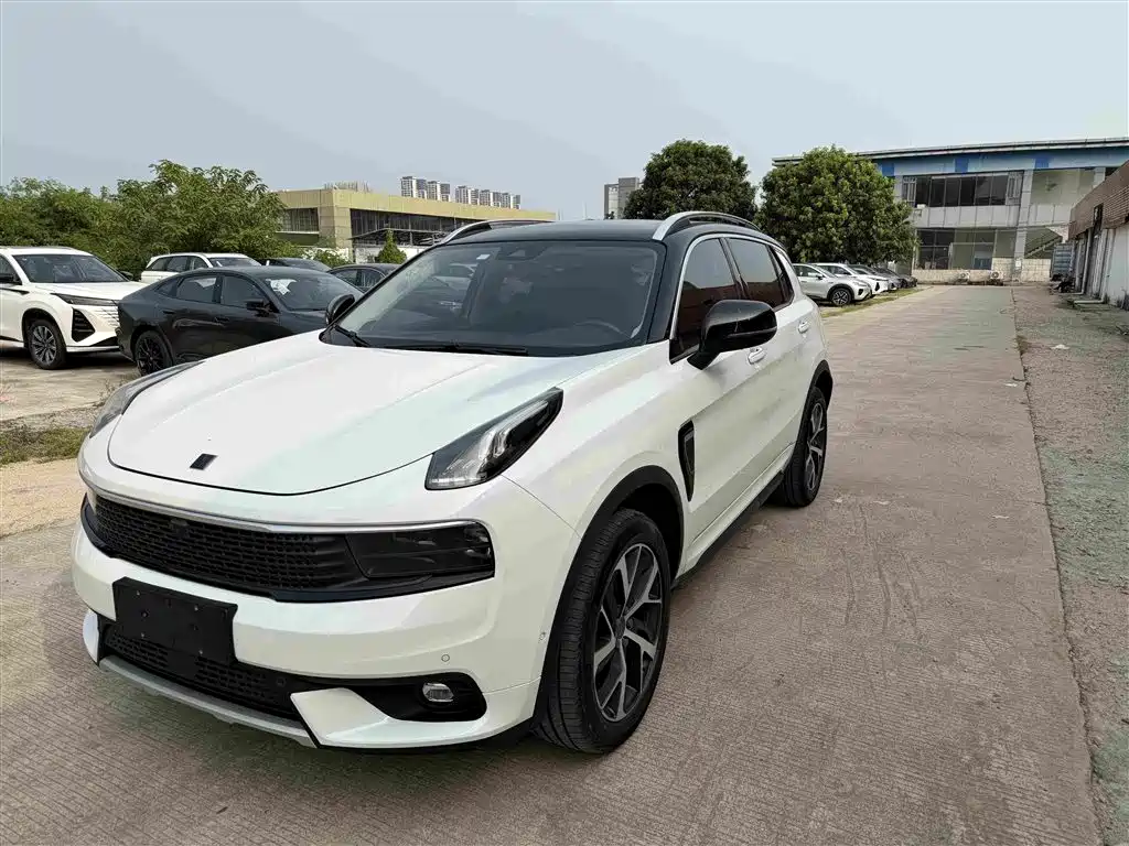 Lynk & Co 01 2018 2017 2.0T AWD Pro