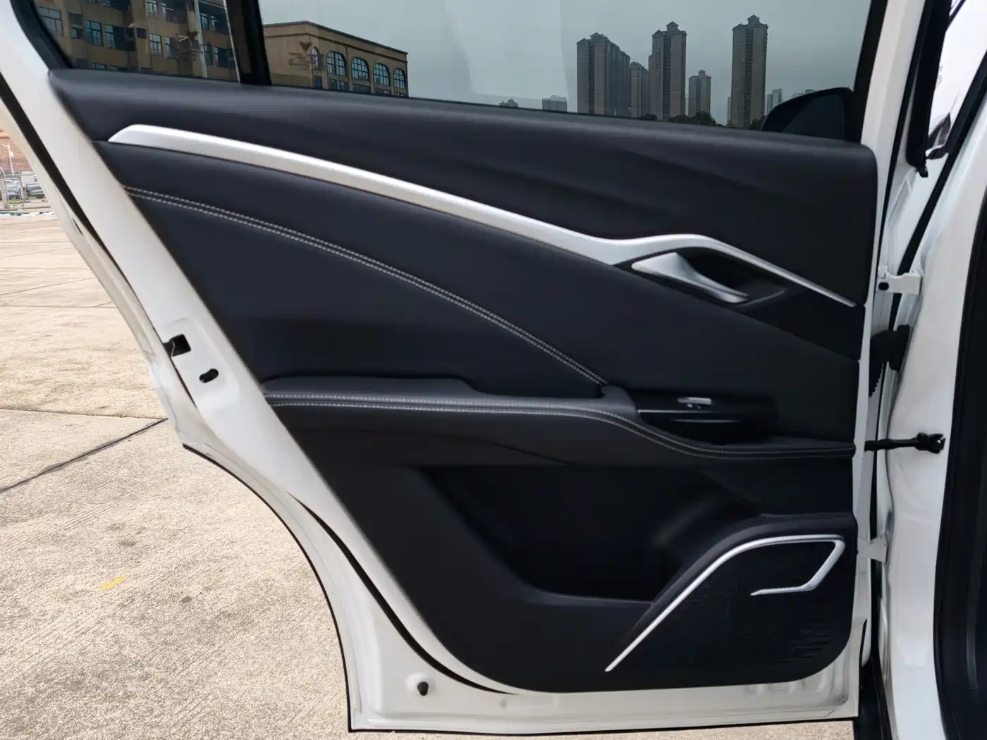 NEZHA AUTOMOBILE NEZHA U