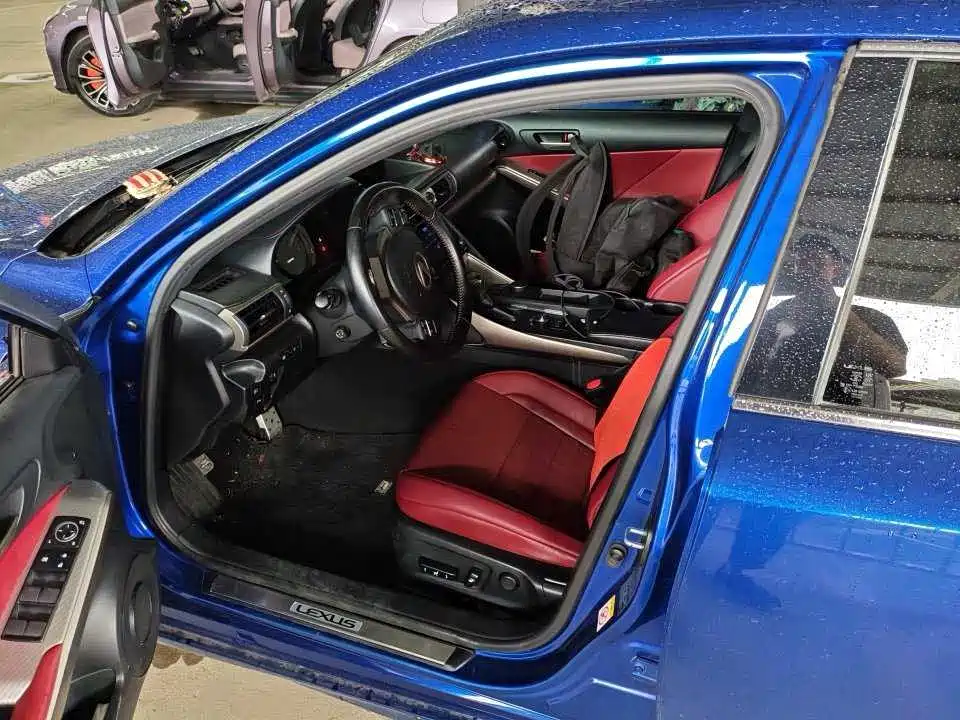 2018 Lexus IS