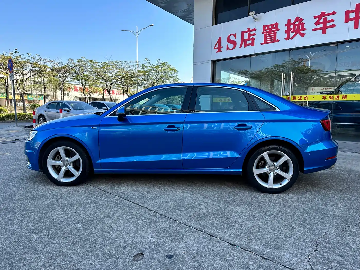 Audi A3 2016 Limousine 40 TFSI Luxury фото 7