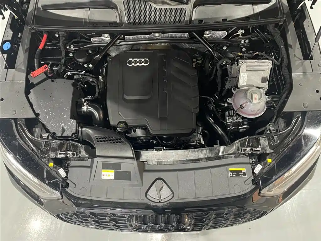 AUDI Q5L SPORTBACK