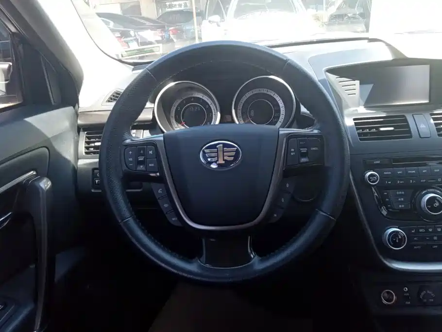 Besturn X80 2016 2016 2.0L Automatic Luxury