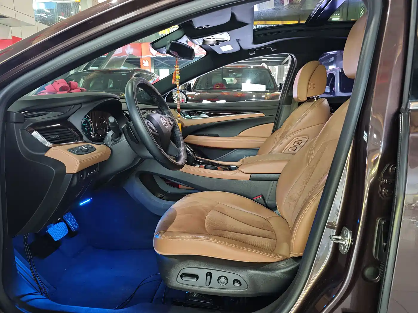 Buick LaCrosse 2016 20T Luxury фото 4