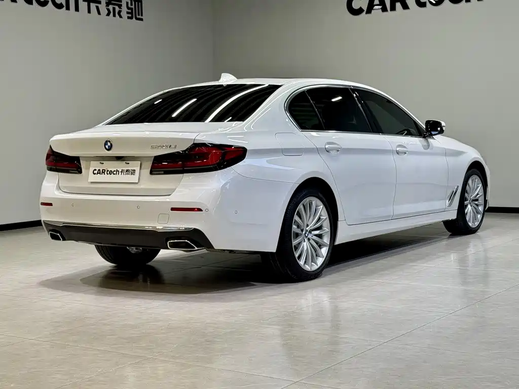 Фото 5 - BMW 5 Series