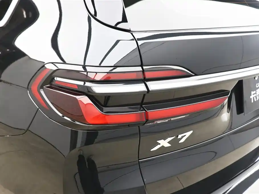 BMW X7 2023 xDrive40i Leading Luxury Package фото 31