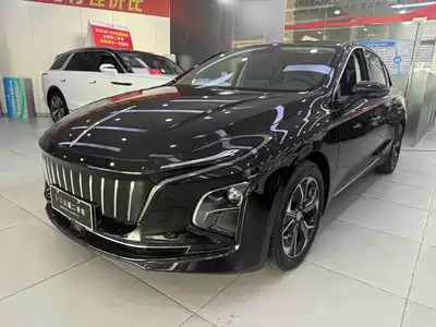 Hongqi E-QM5