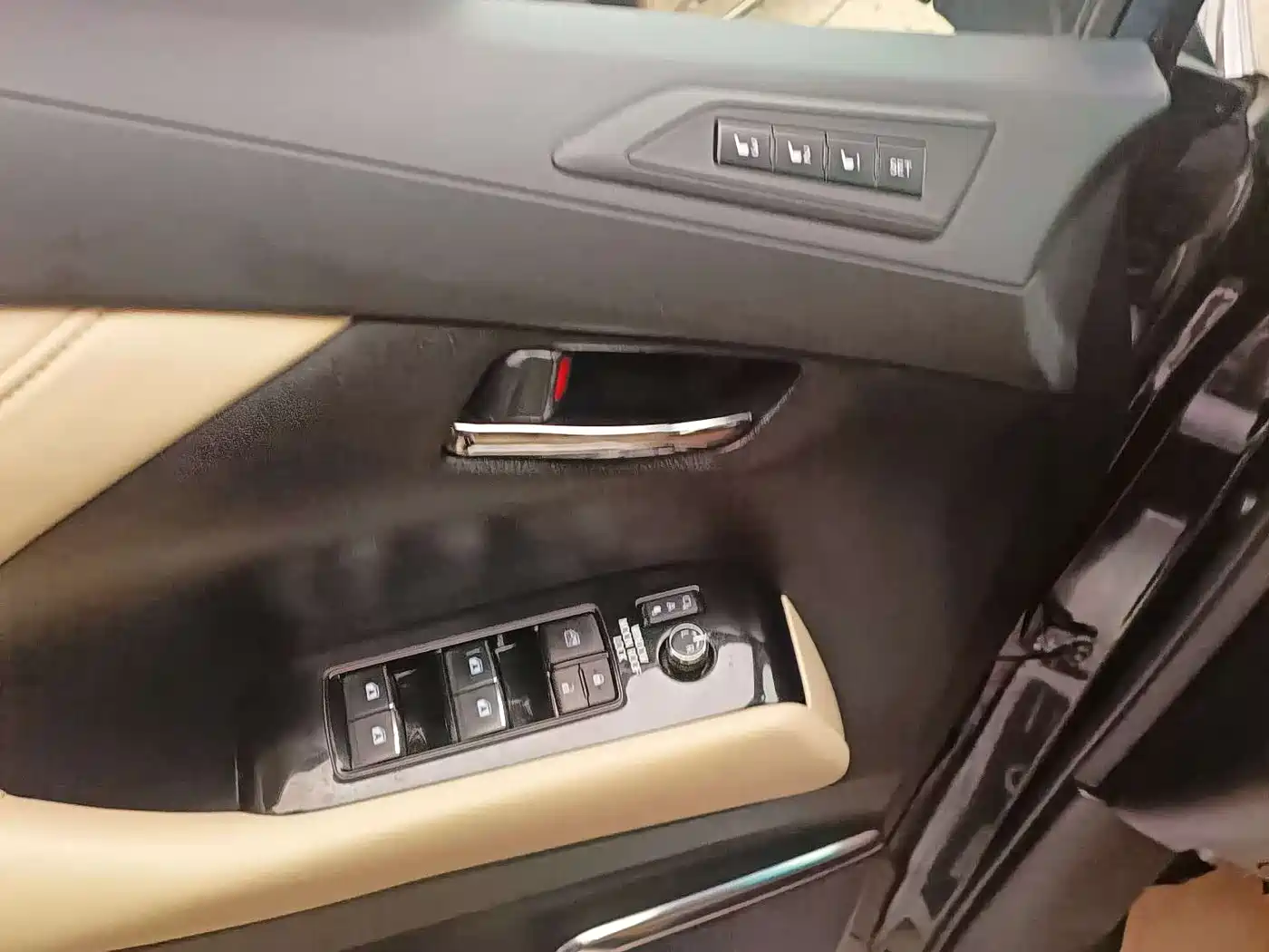 Toyota Vellfire 2021 Crown Hybrid 2.5L HV Supreme Edition фото 16