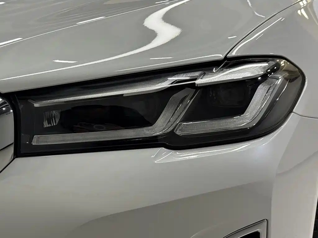 Фото 9 - BMW 5 Series