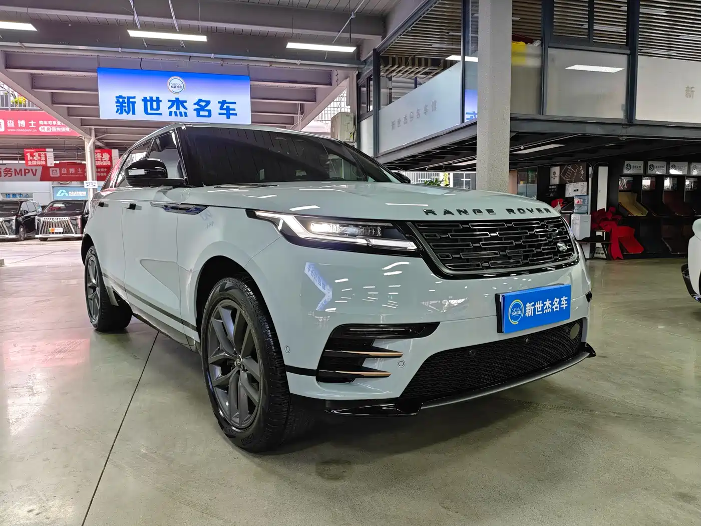 Land Rover Range Rover Velar 2024 Dynamic SE фото 3