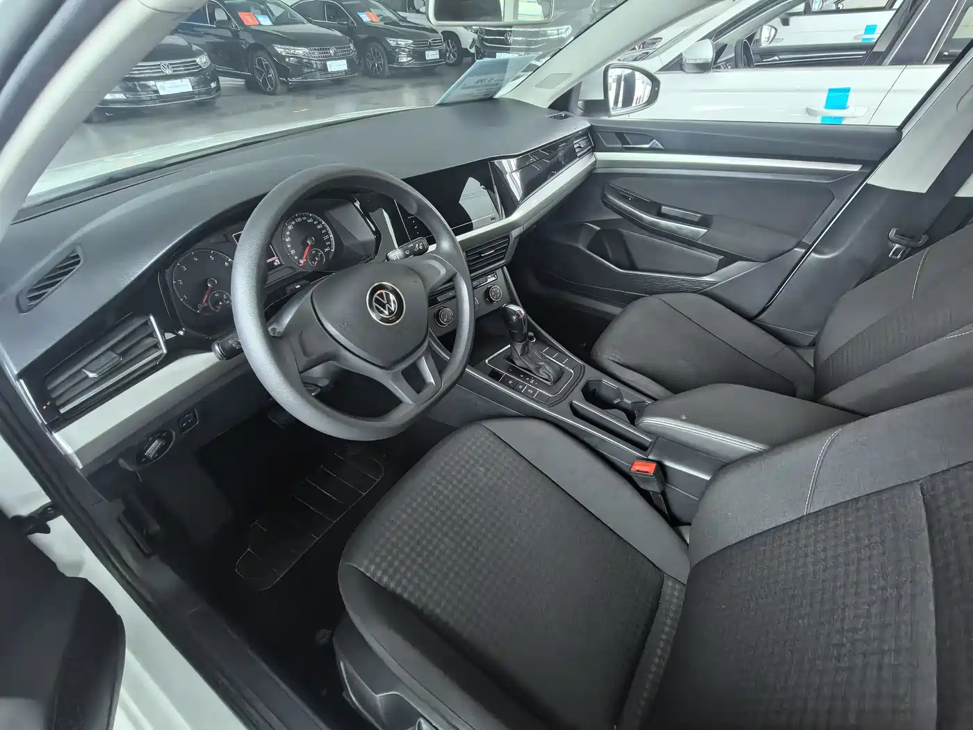 Volkswagen Bora 2021 1.5L Automatic Comfort Smart Edition фото 3