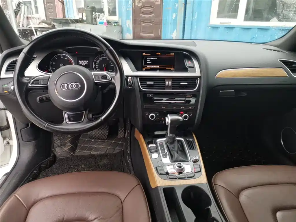 Audi A4L 2016 35 TFSI Heritage Edition S line Luxury фото 10