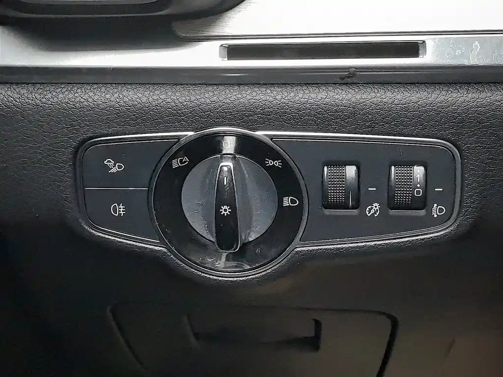 BYD Tang 2018 2.0T Automatic Smart Connection Honor Edition 7-Seater China V фото 21