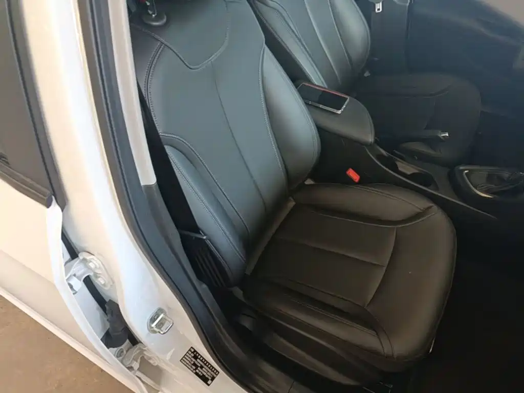 Фото 25 - Buick Excelle