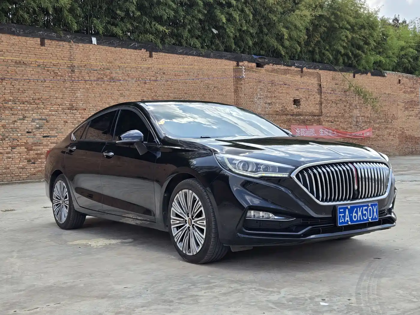 Hongqi H5 2022 Classic 1.8T Auto Smart Connect Flagship Enjoyment Edition фото 3