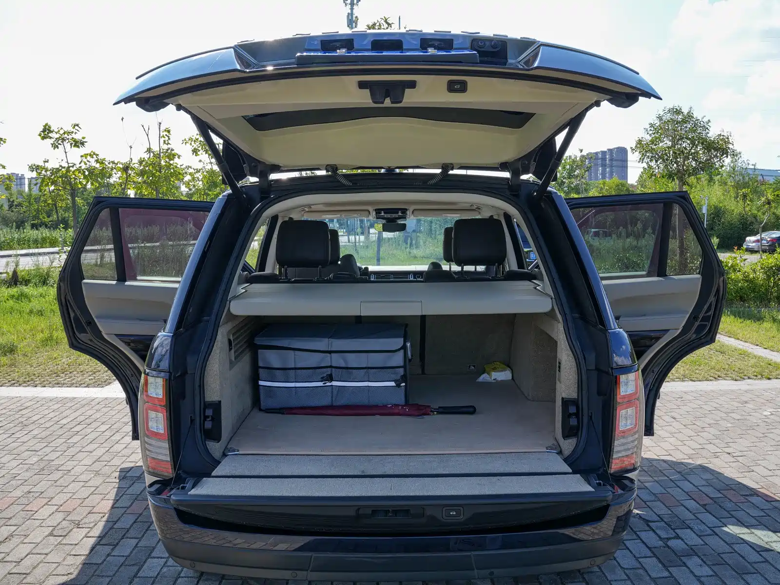 Фото 23 - Land Rover Range Rover