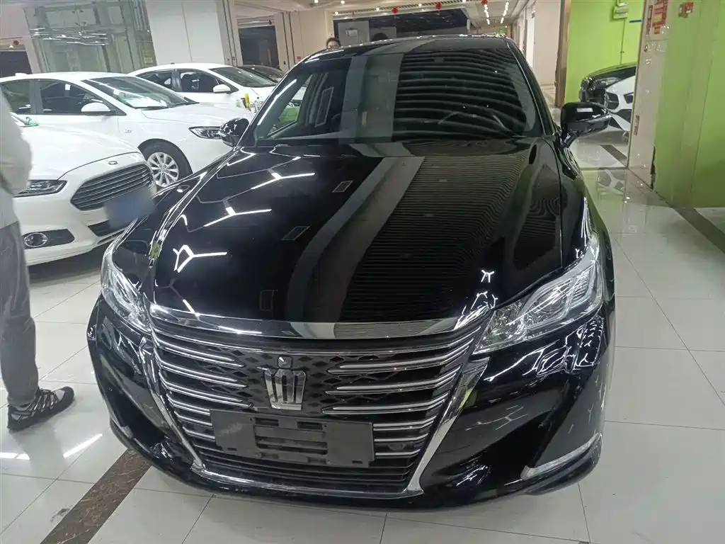 Toyota Crown 2017 2.0T Sport Edition фото 3