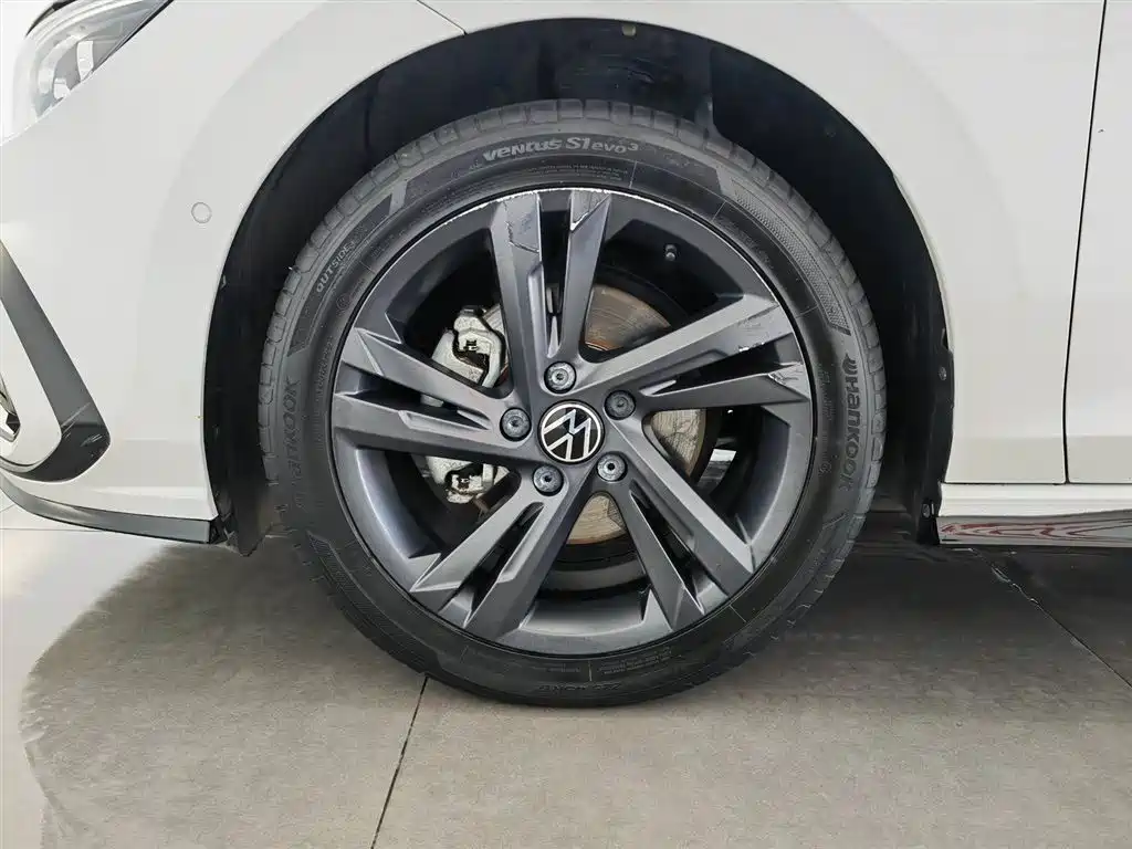 Volkswagen Golf 2021 280TSI DSG R-Line фото 17